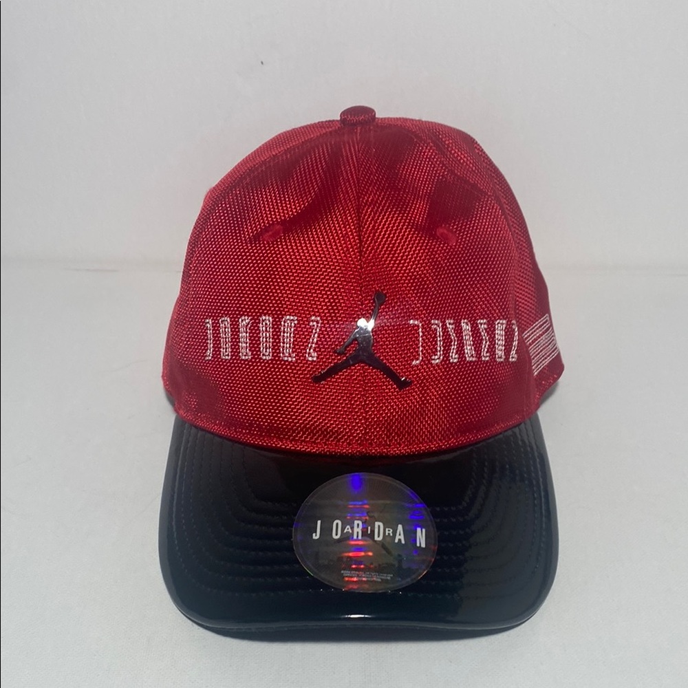 Nike Air Jordan Youth Authentic Silver Jumpman Logo Red SnapBack Hat O/S
